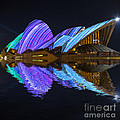Abstract of Sydney Opera House